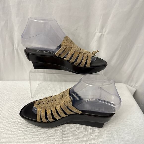 Donald J Pliner Cissy Wedge Sandal 6.5 Gold Sparkle Leather Italian Platform - Picture 9 of 10